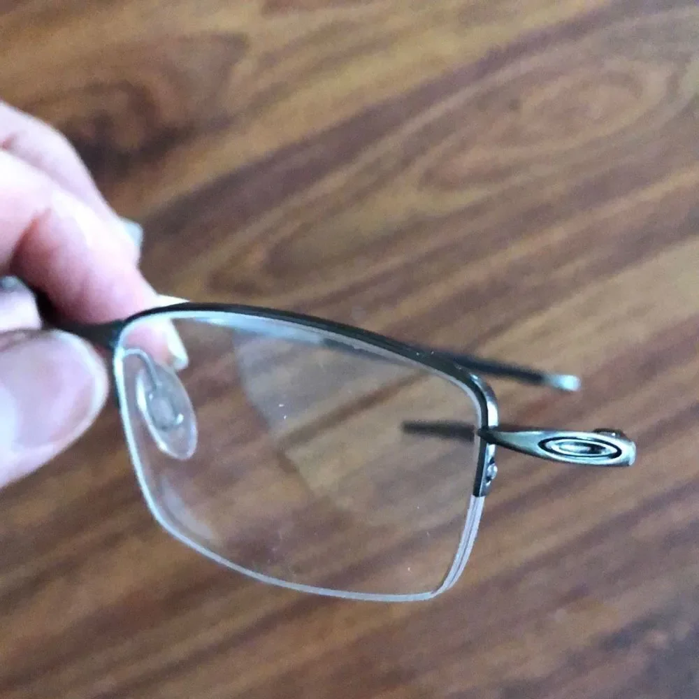 Oakley TRANSISTOR Brushed steel Eyeglasses frames. With case ￼